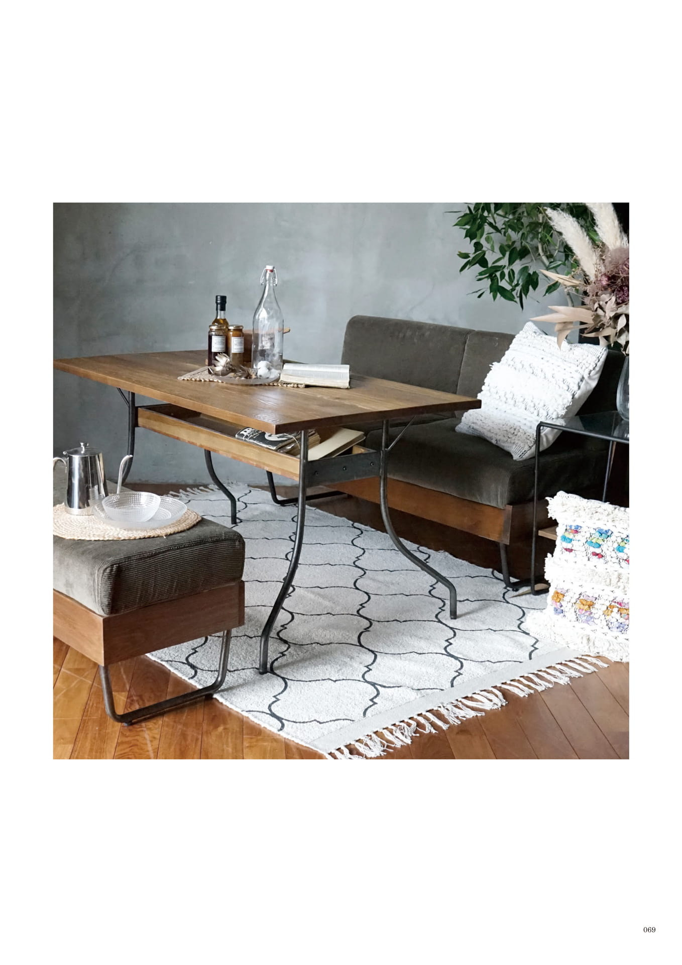 069 | TABLE(71ページ目)