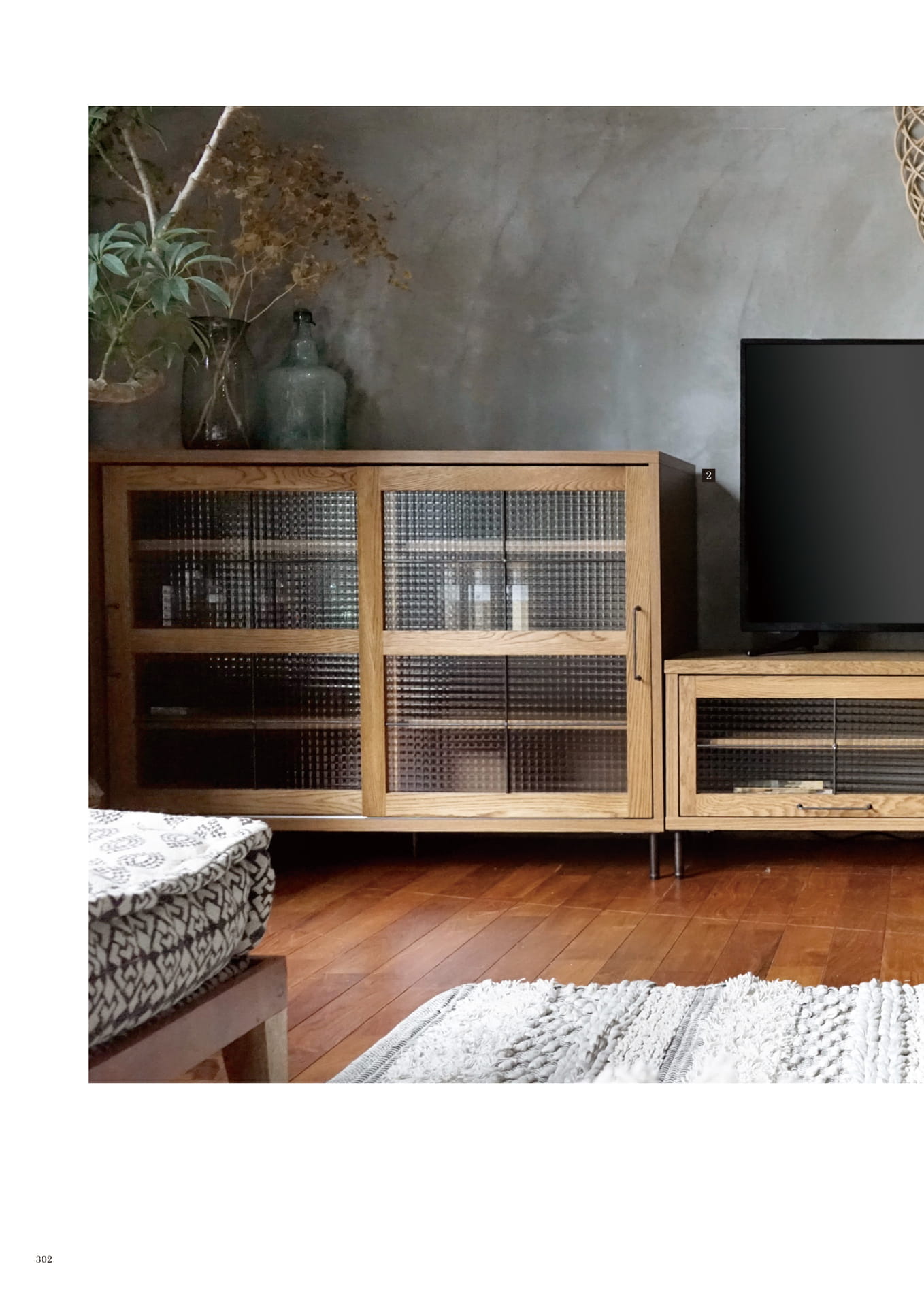 302 | TV BOARD(304ページ目)