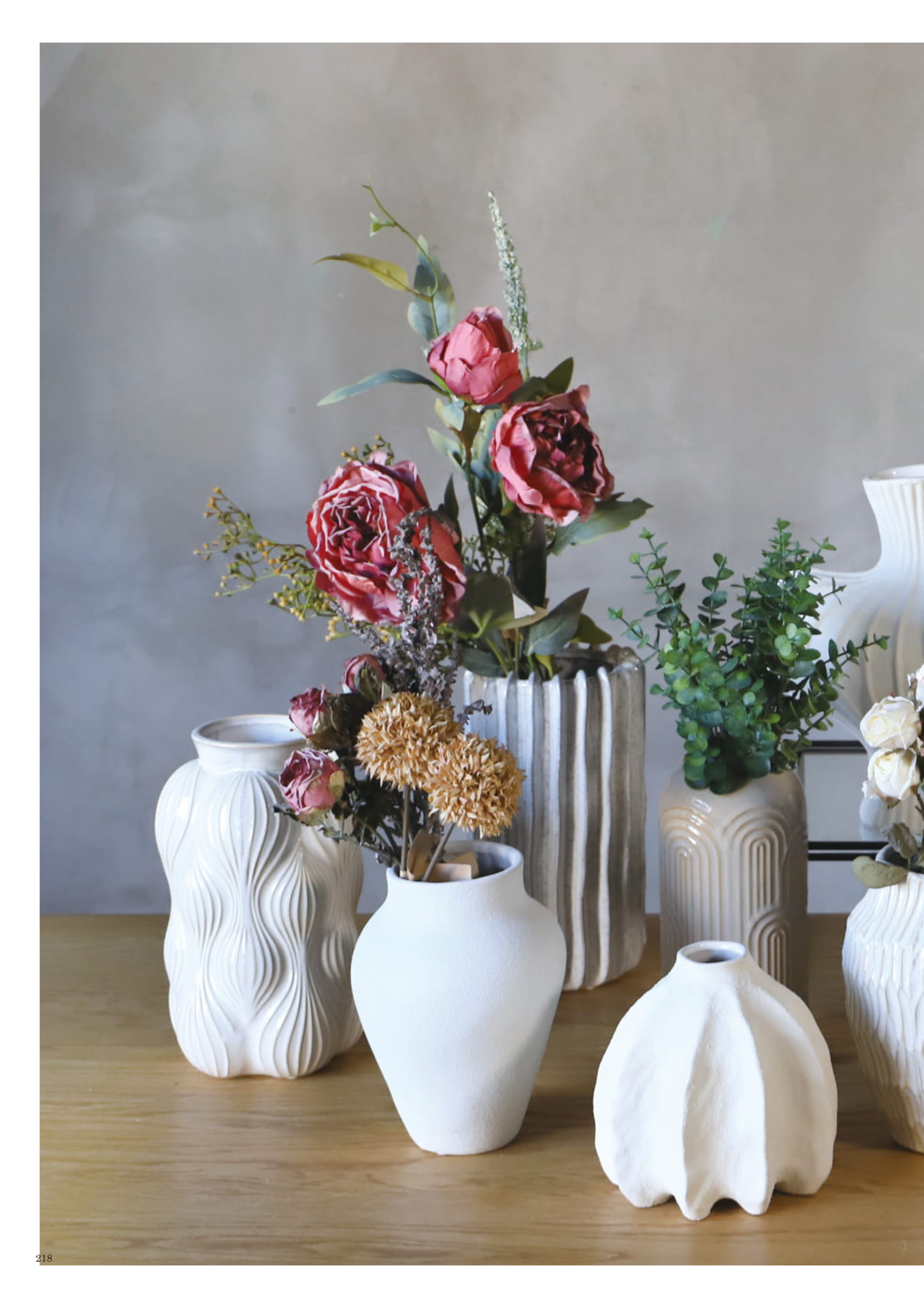 218 | INTERIOR GOODS(220ページ目)
