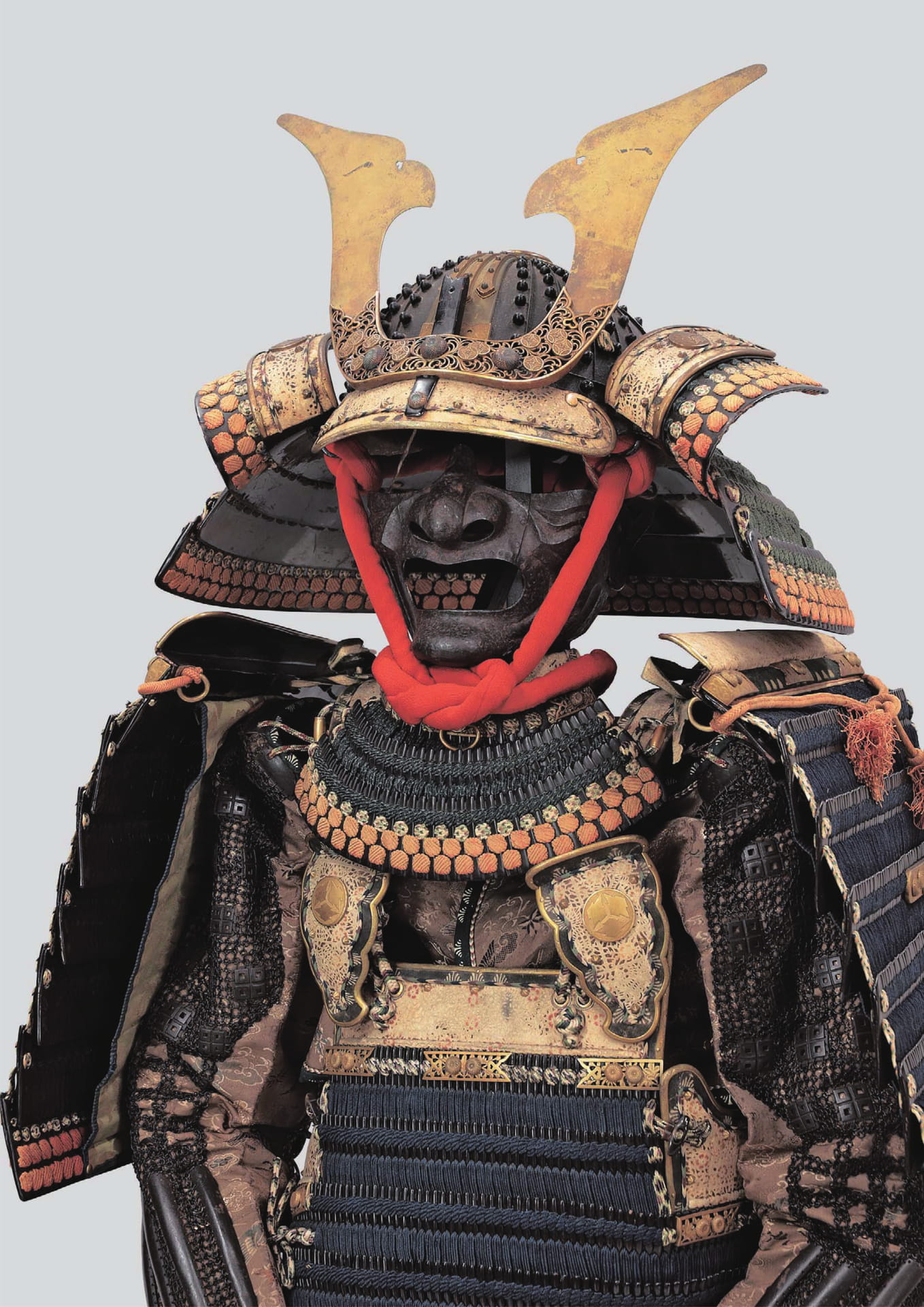 鉄黒漆塗二方白兜付紺絲威胴丸(89ページ目)